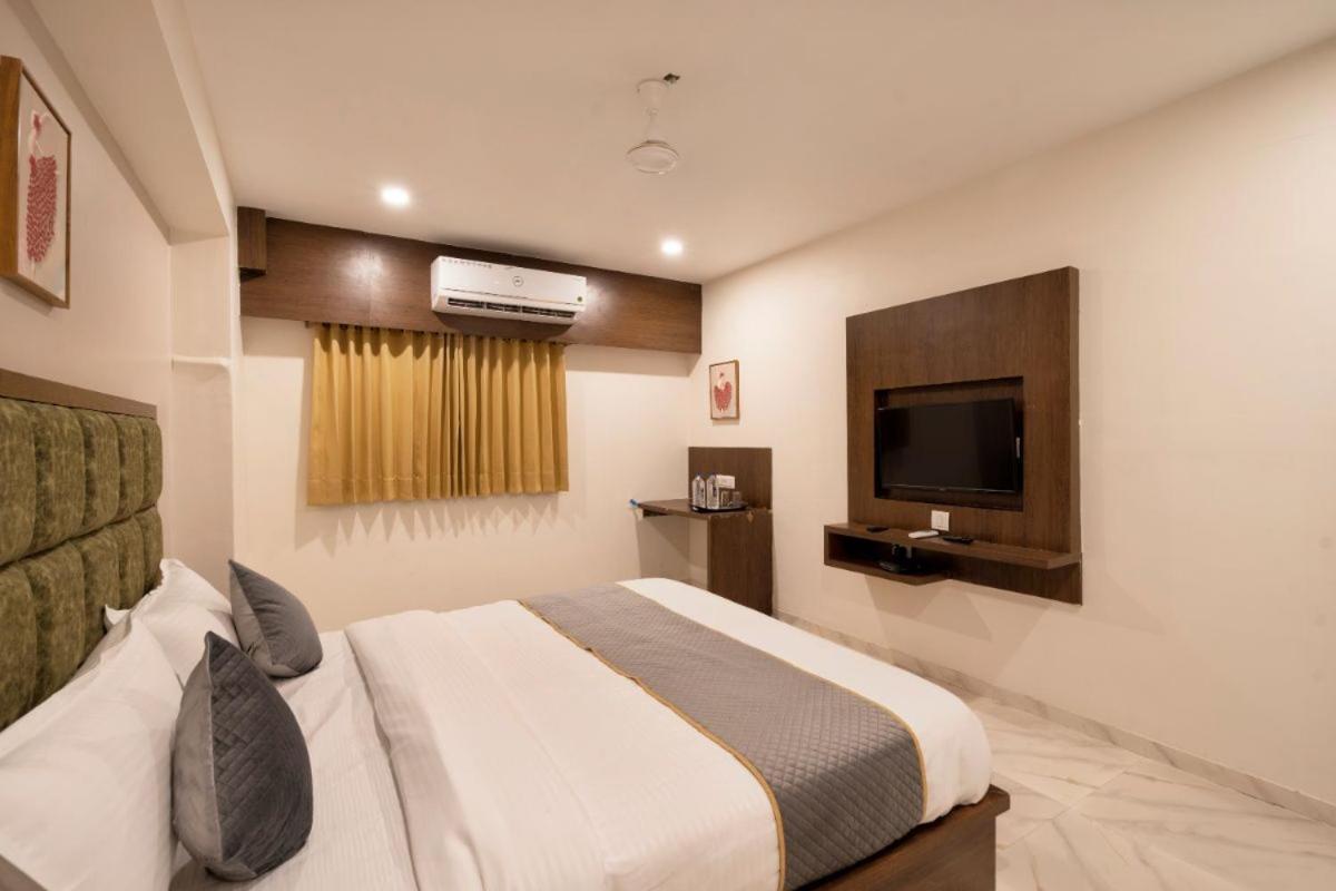 Hotel Royal 24 Ahmedabad Exterior foto