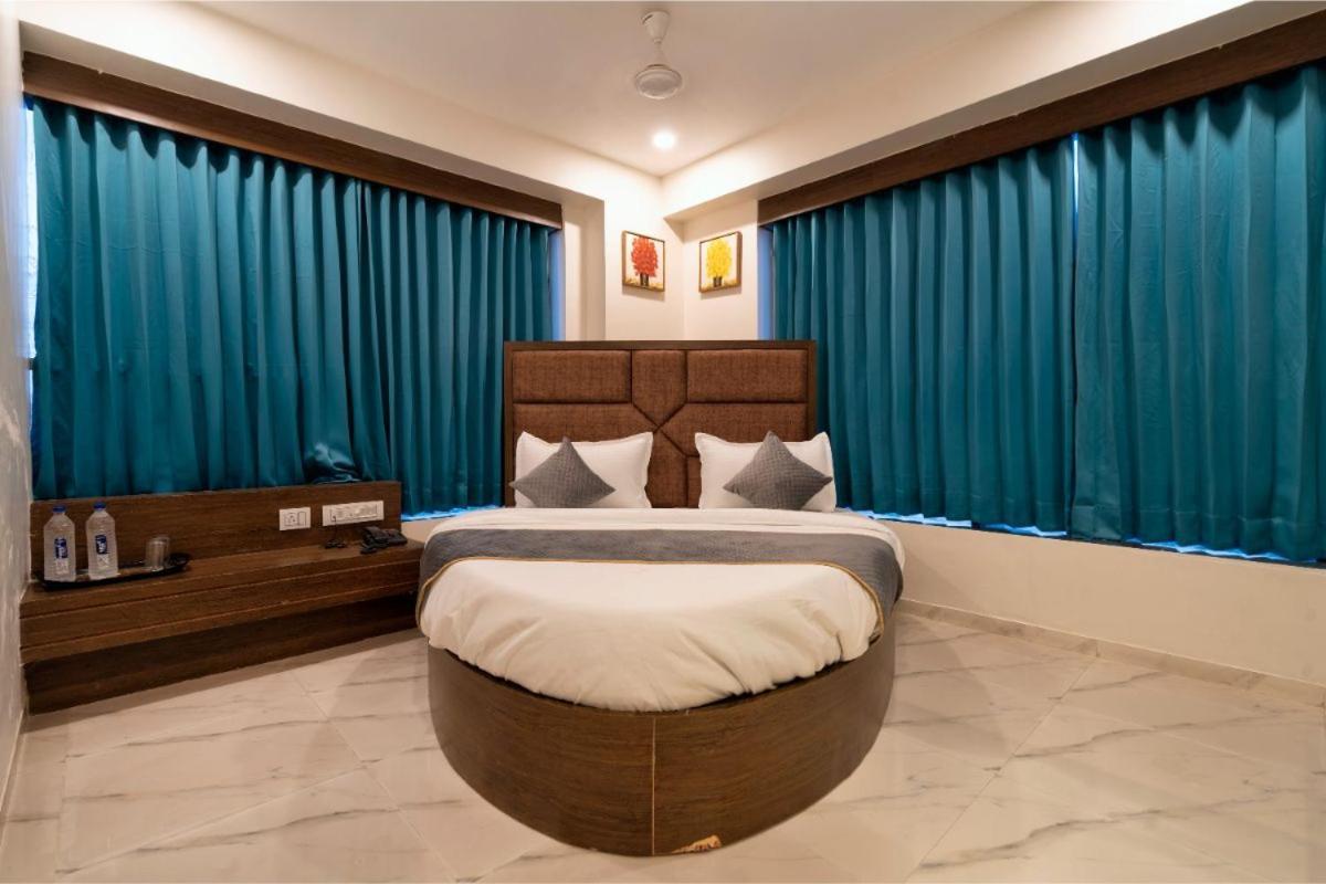 Hotel Royal 24 Ahmedabad Exterior foto